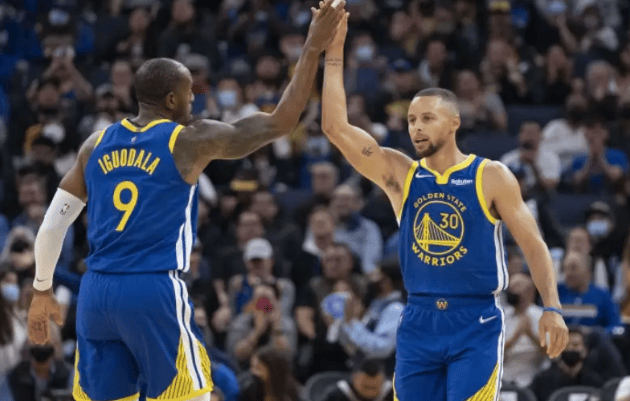 【赛季亮点】球队X实现三连胜势如破竹