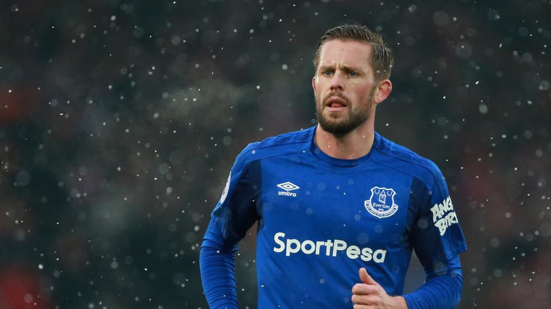 湖人主场爆发全员得分，湖人主场是哪